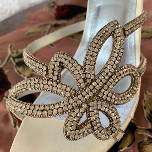 NWT Wedding/Bridal Vintage ivory size 10 heels - Picture 2 of 6